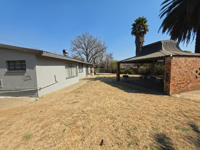 3 Bedroom Property for Sale in Roodia Free State